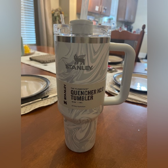 New! 40oz Stanley Tumbler - grey and white - Picture 1 of 3